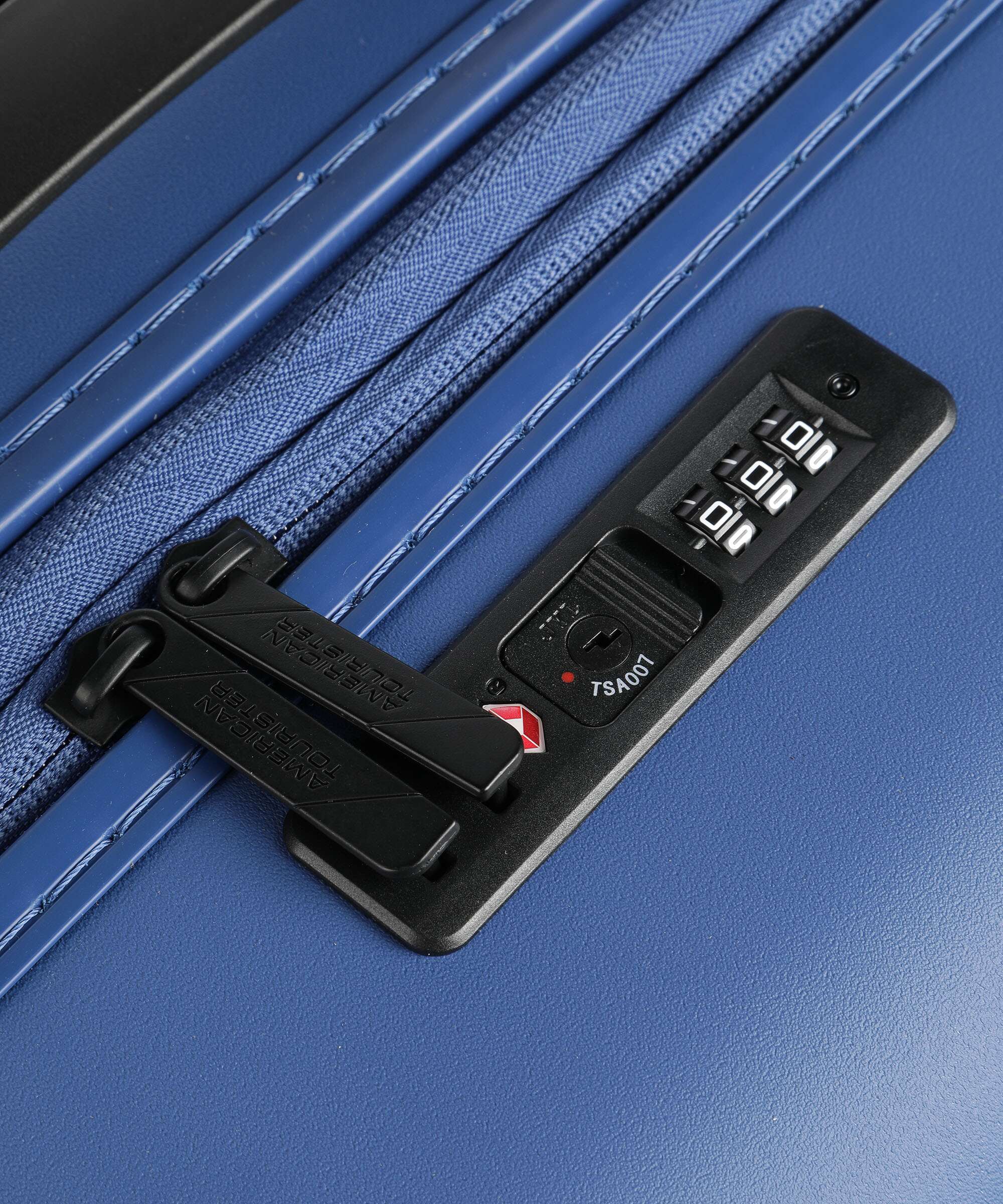 American Tourister Novastream Walizka na 4 kołach navy blue - Image 3