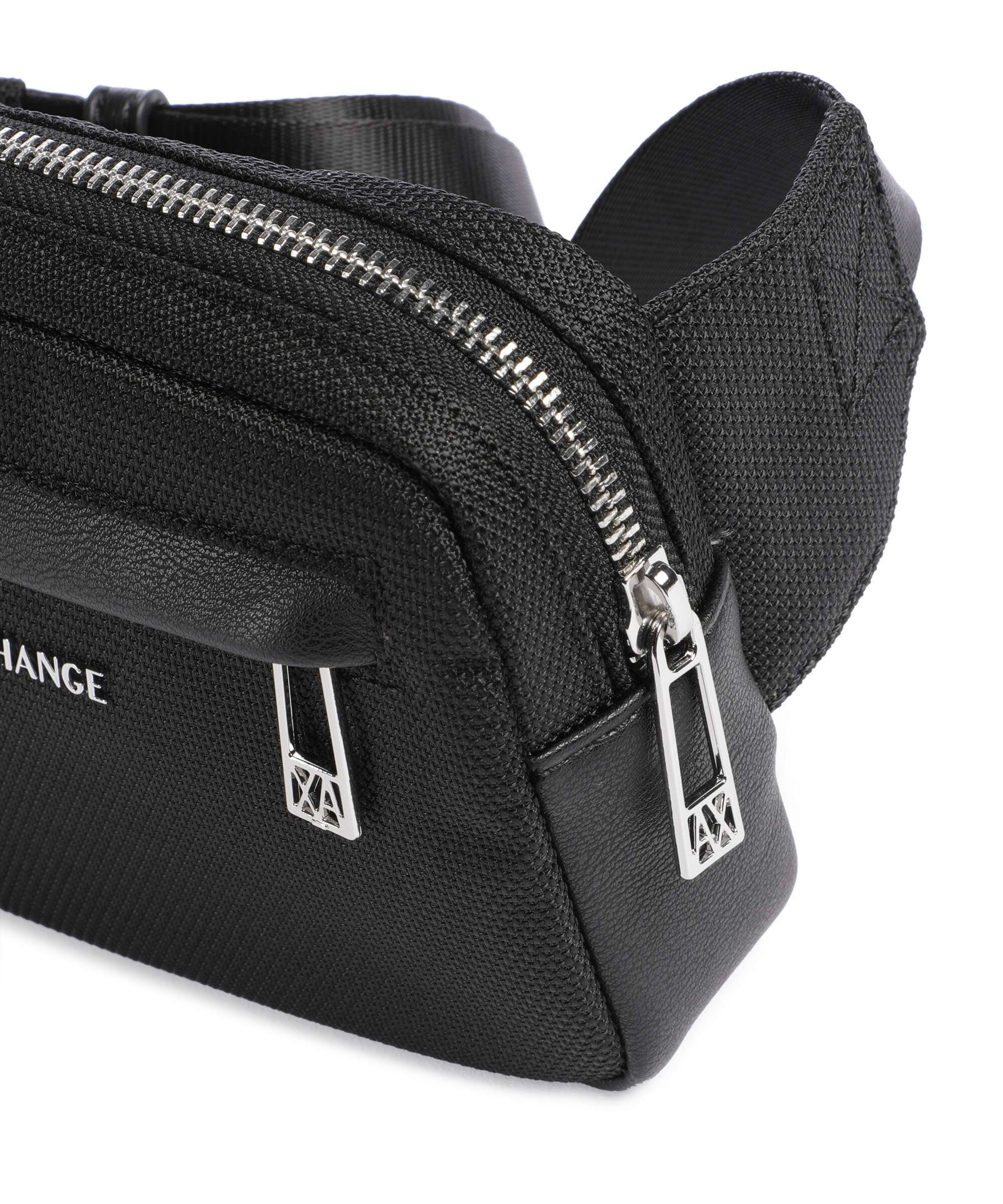 Armani Exchange Singapore Saszetka nerka black - Image 5
