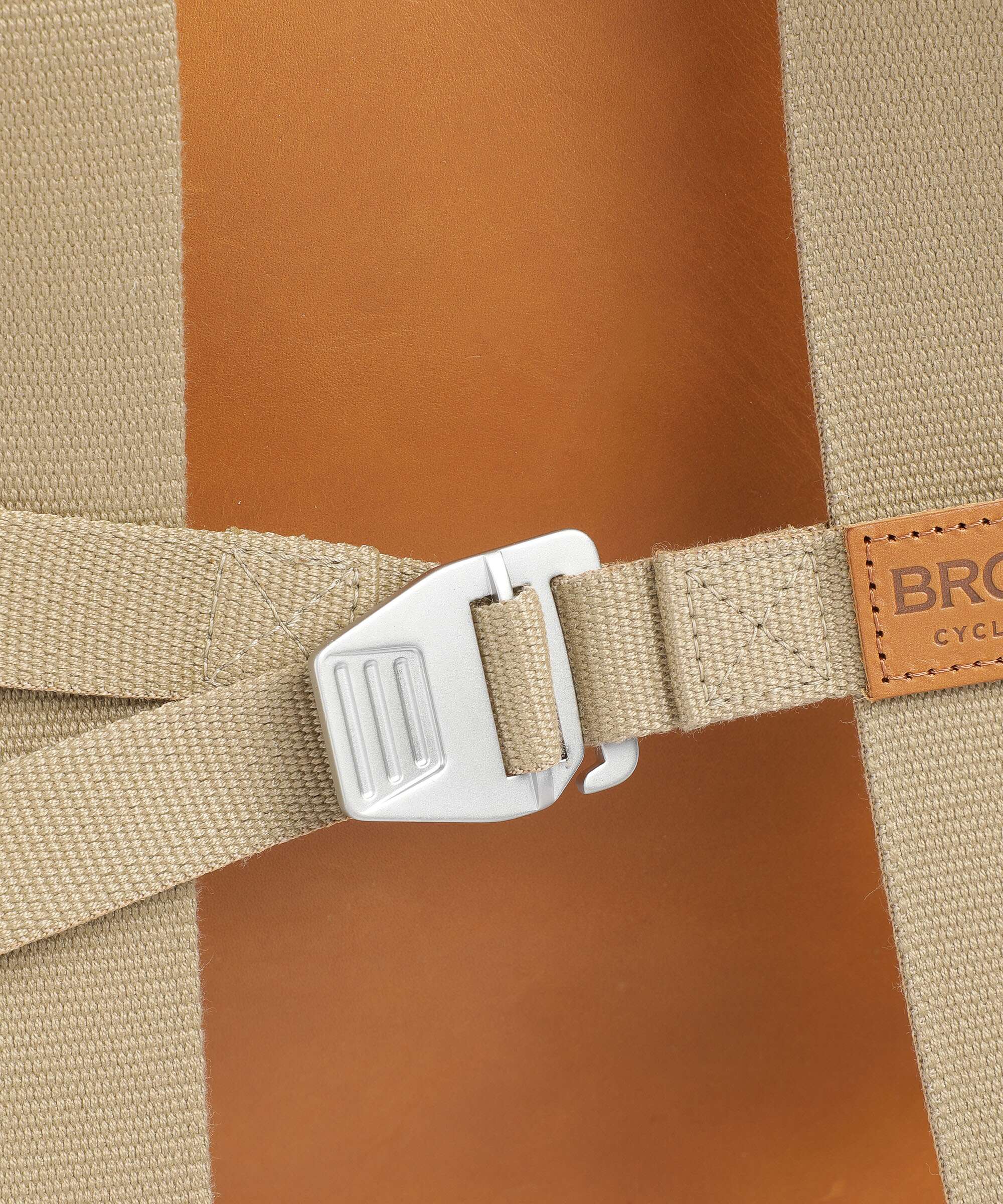 Brooks England Pickwick Leather Large Plecak z rolowanym zamknięciem cognac - Image 4