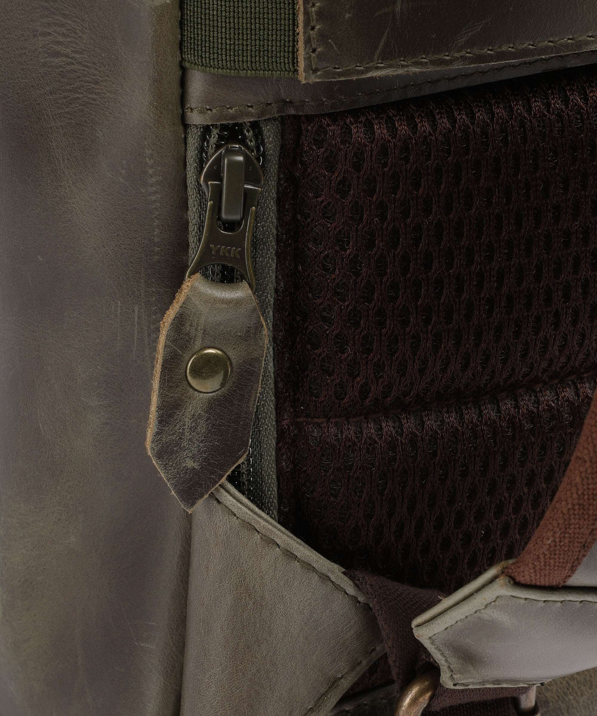 Buckle & Seam Crazy Horse Siwa Plecak olive - Image 4
