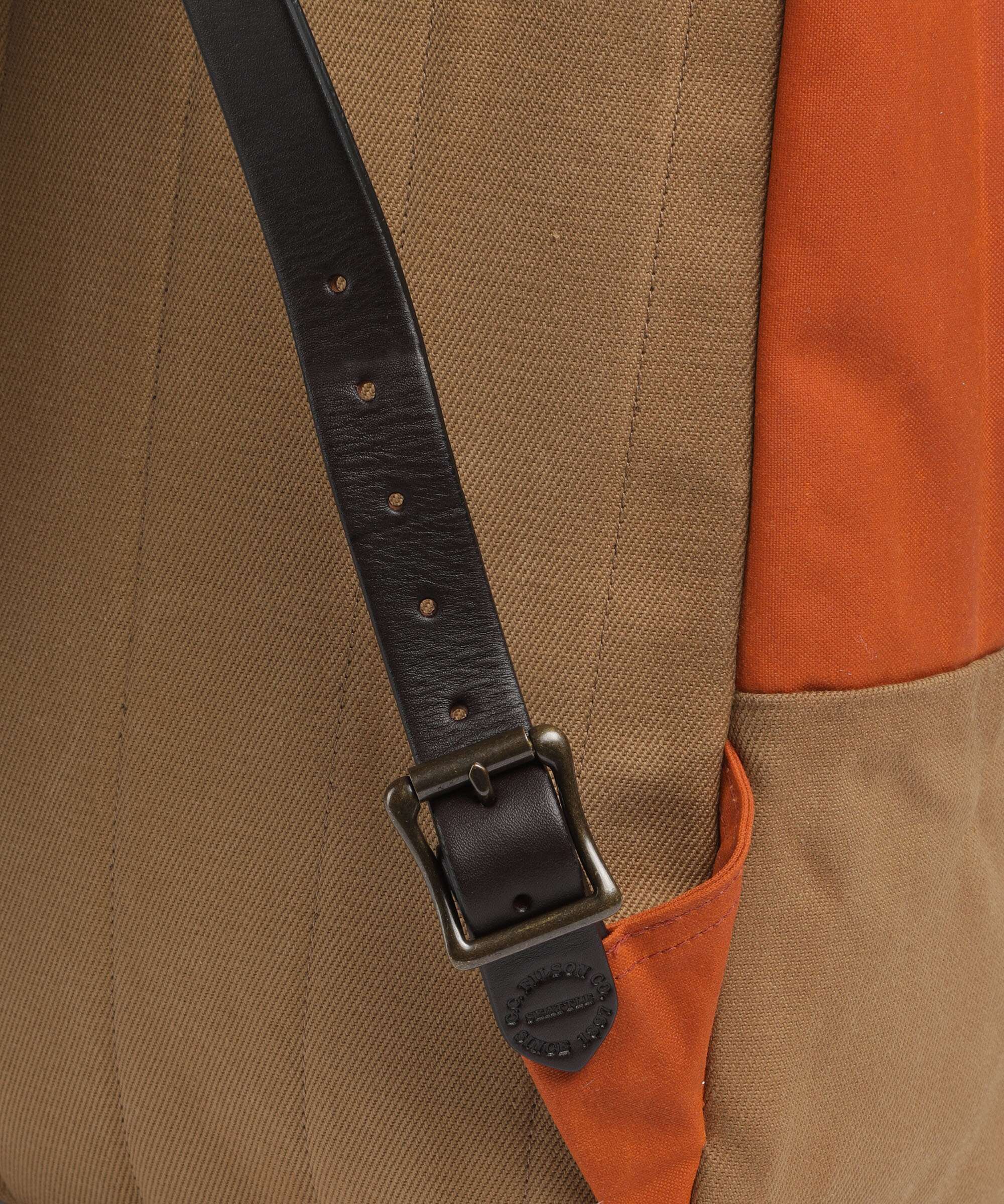Filson Oil Finish Tin Cloth Journeyman Plecak rust - Image 4