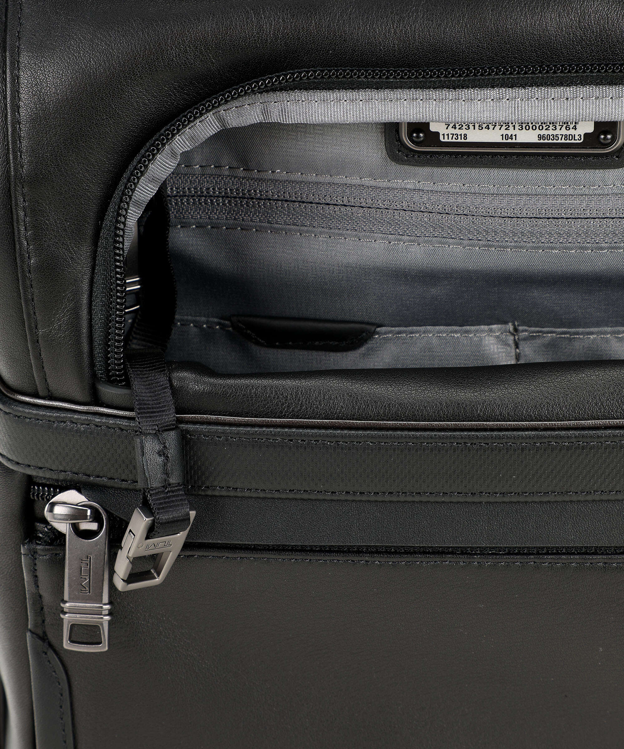 tumi Alpha 3 T-Pass Plecak czarny - Image 5
