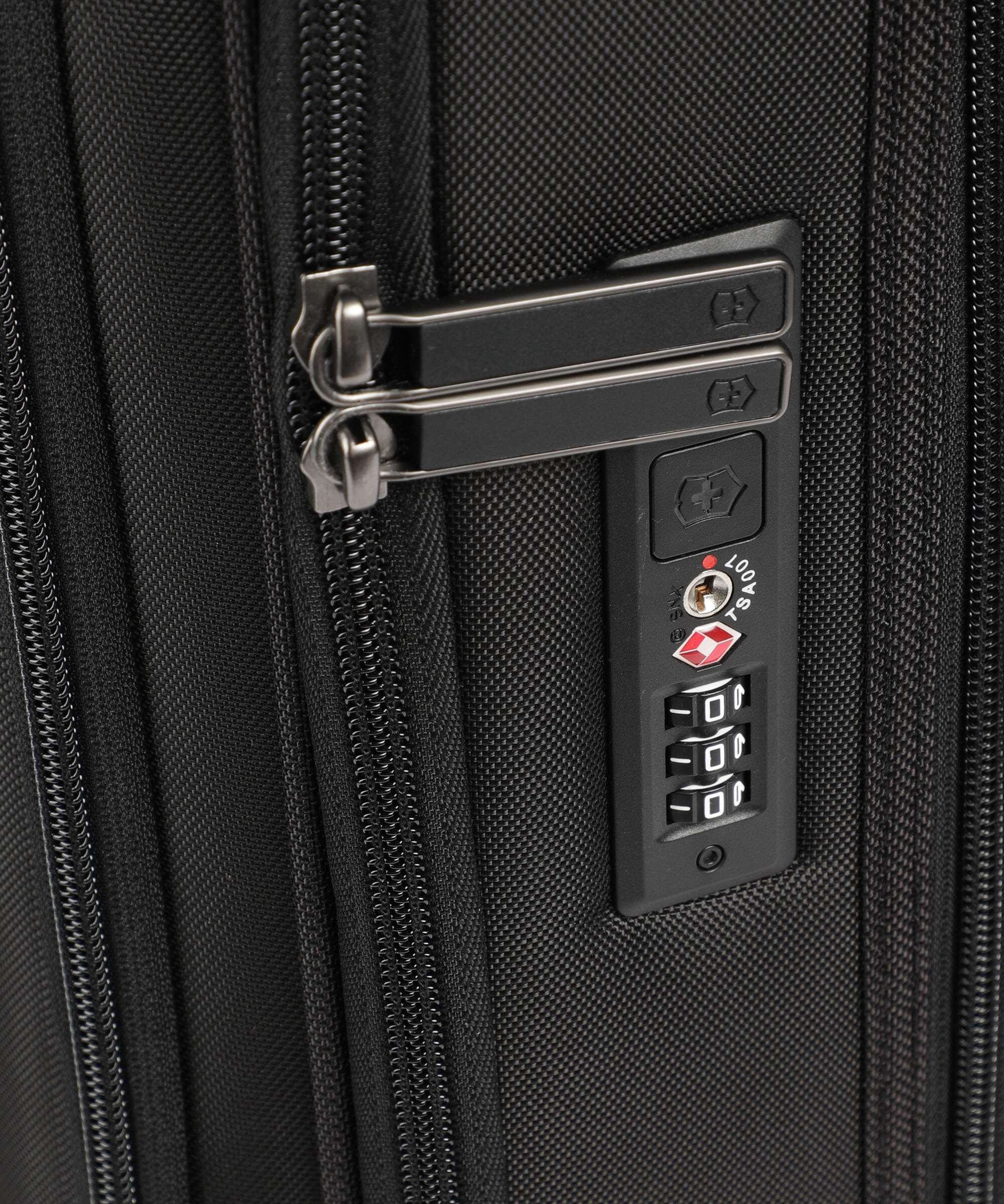 Victorinox Werks Traveler 7.0 FFQ Walizka na 4 kołach black - Image 3